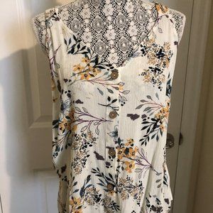 BNWT Maurices button down top